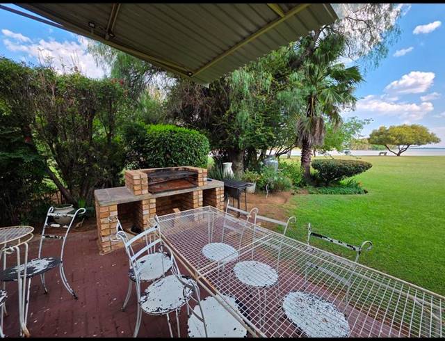 5 BEDROOM HOUSE FOR SALE IN MISTY BAY